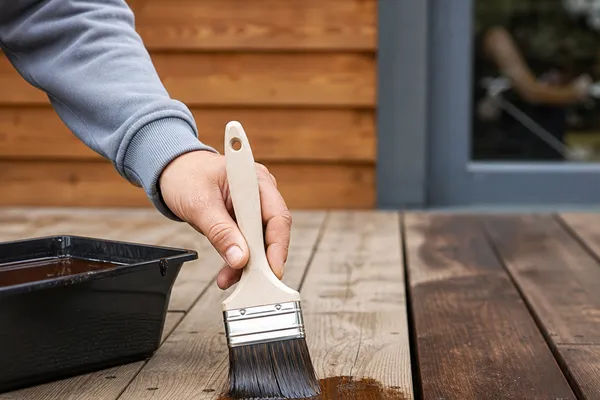 Choosing the Right Stain for No-Sand Surfaces